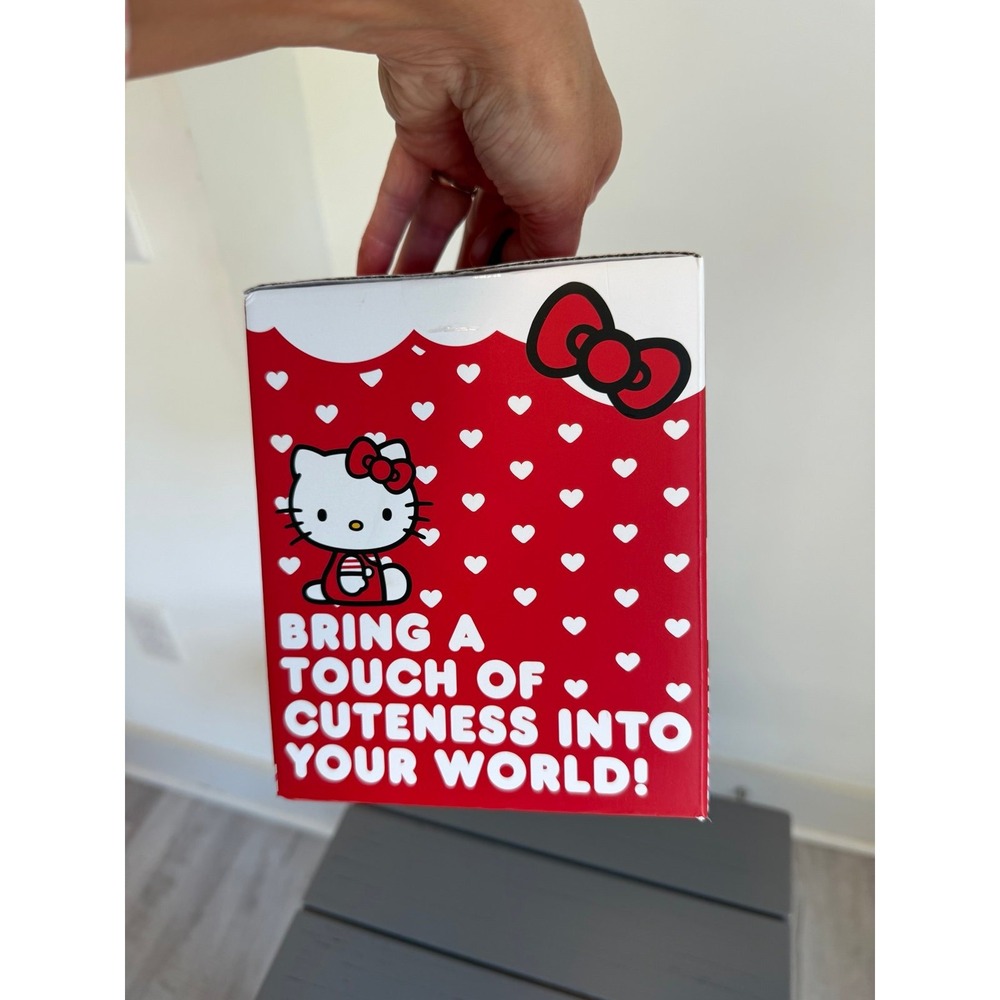 Hello Kitty NEW TABLE LIGHT - Picture 4 of 4